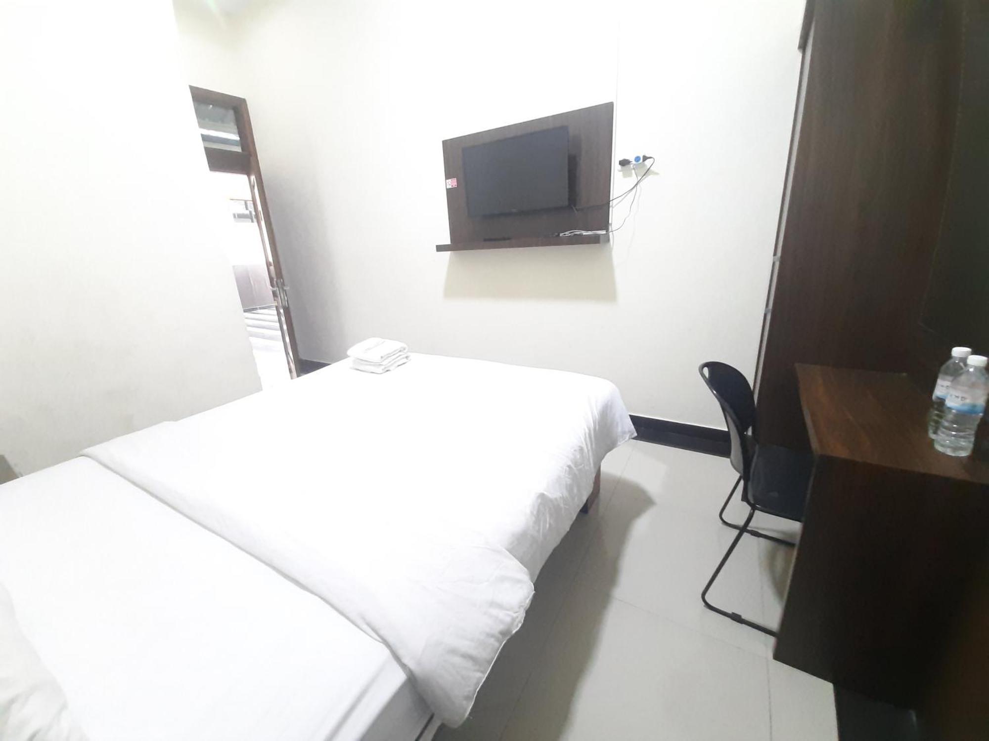 Urbanview Alfiya Hotel Lampung 班达楠榜 外观 照片
