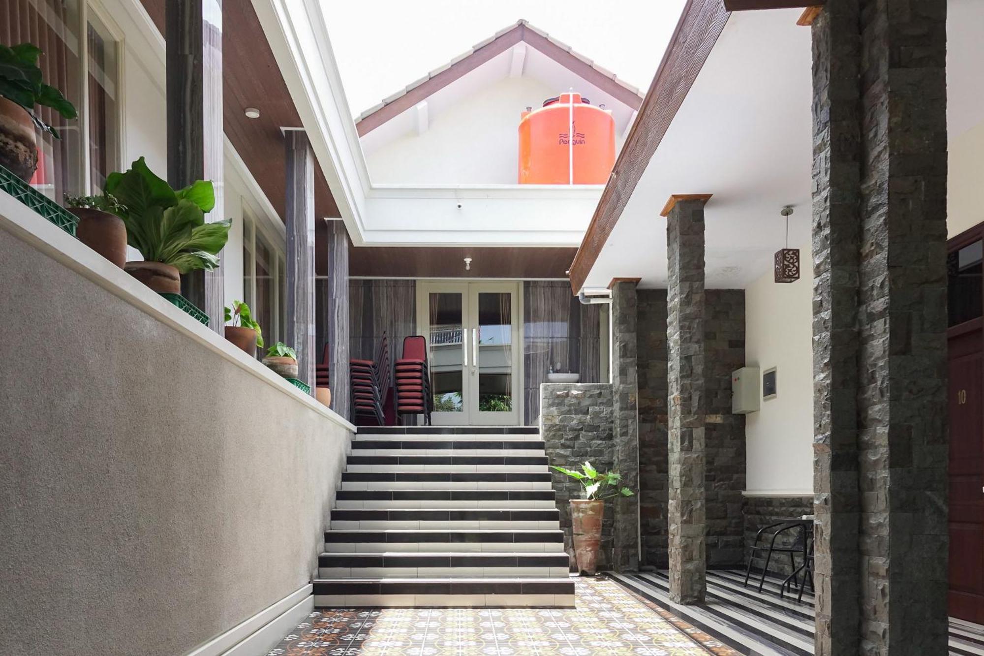 Urbanview Alfiya Hotel Lampung 班达楠榜 外观 照片