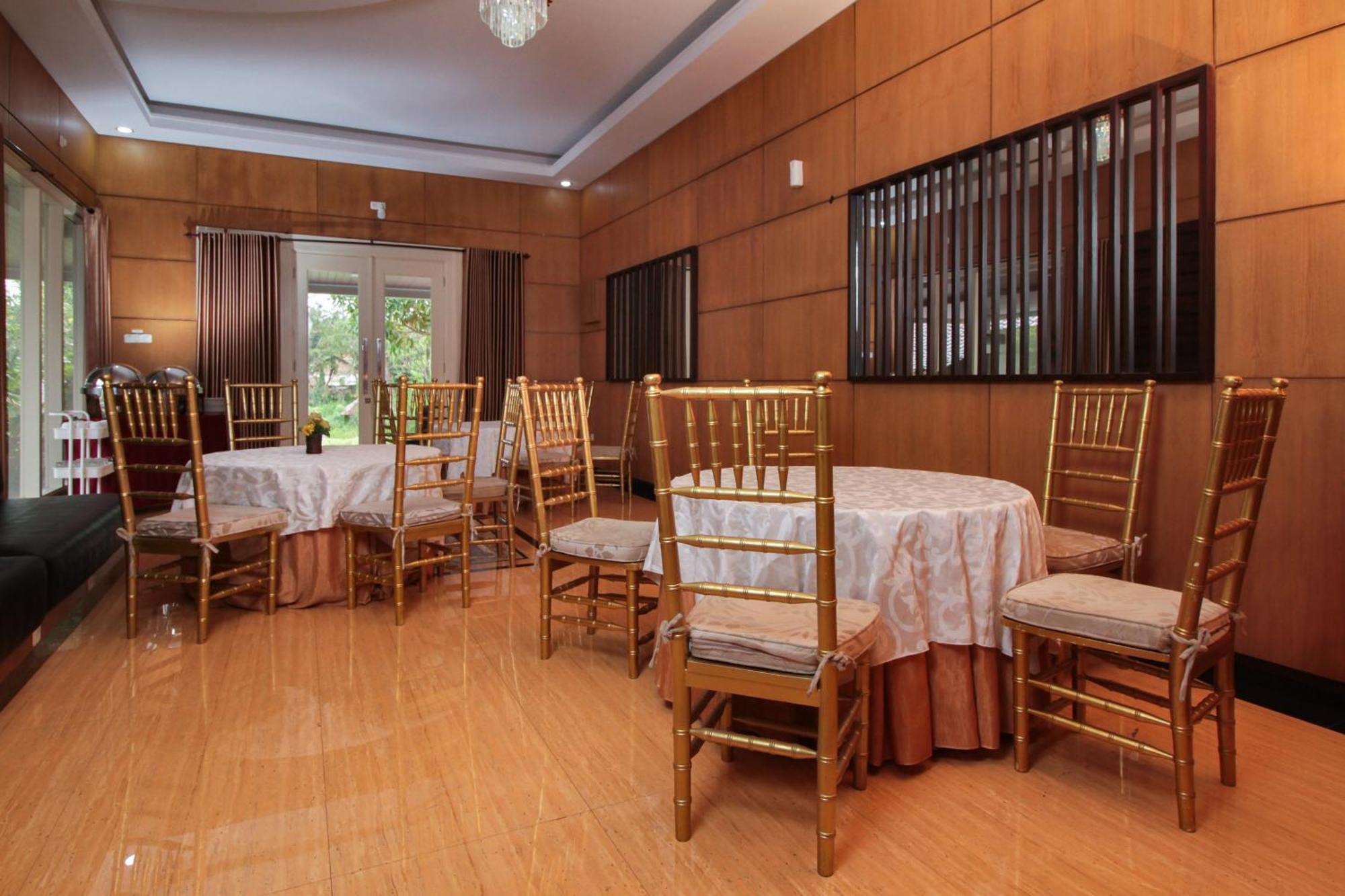 Urbanview Alfiya Hotel Lampung 班达楠榜 外观 照片