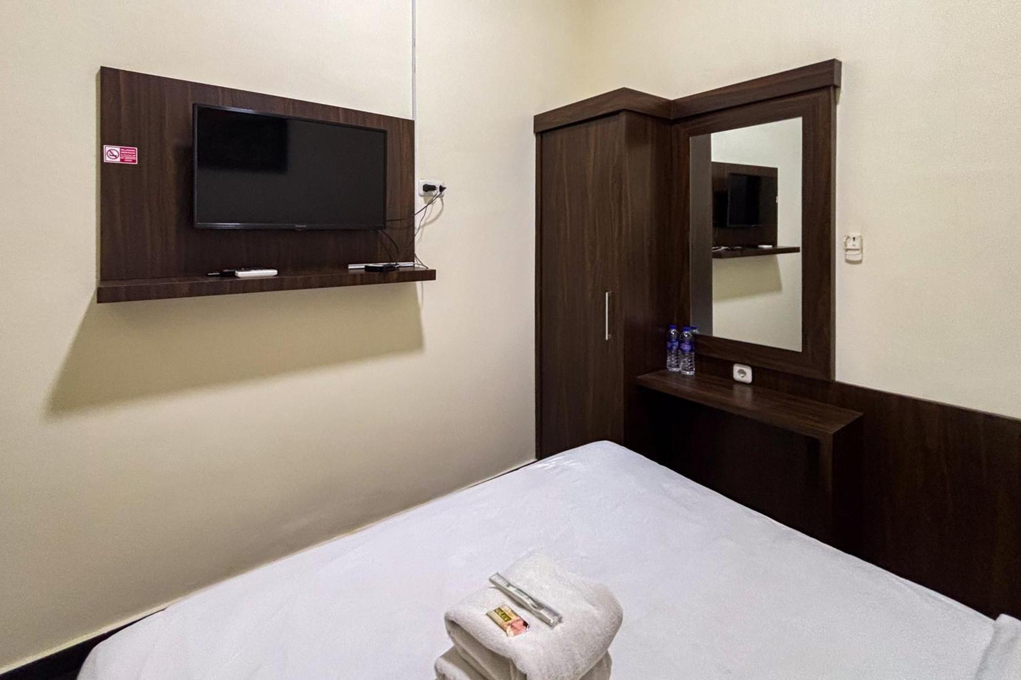 Urbanview Alfiya Hotel Lampung 班达楠榜 外观 照片