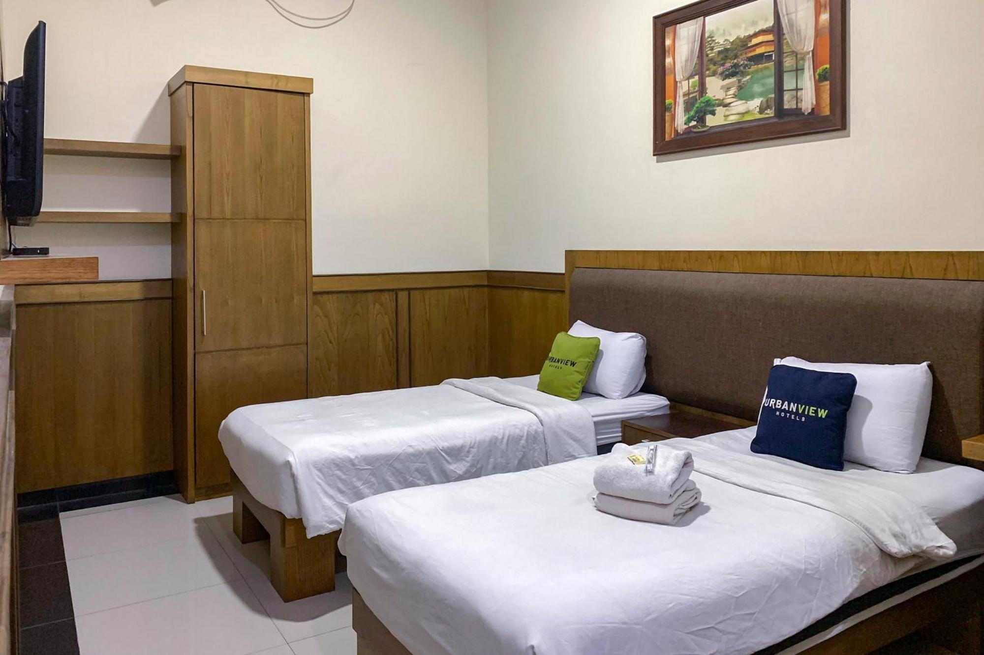 Urbanview Alfiya Hotel Lampung 班达楠榜 外观 照片