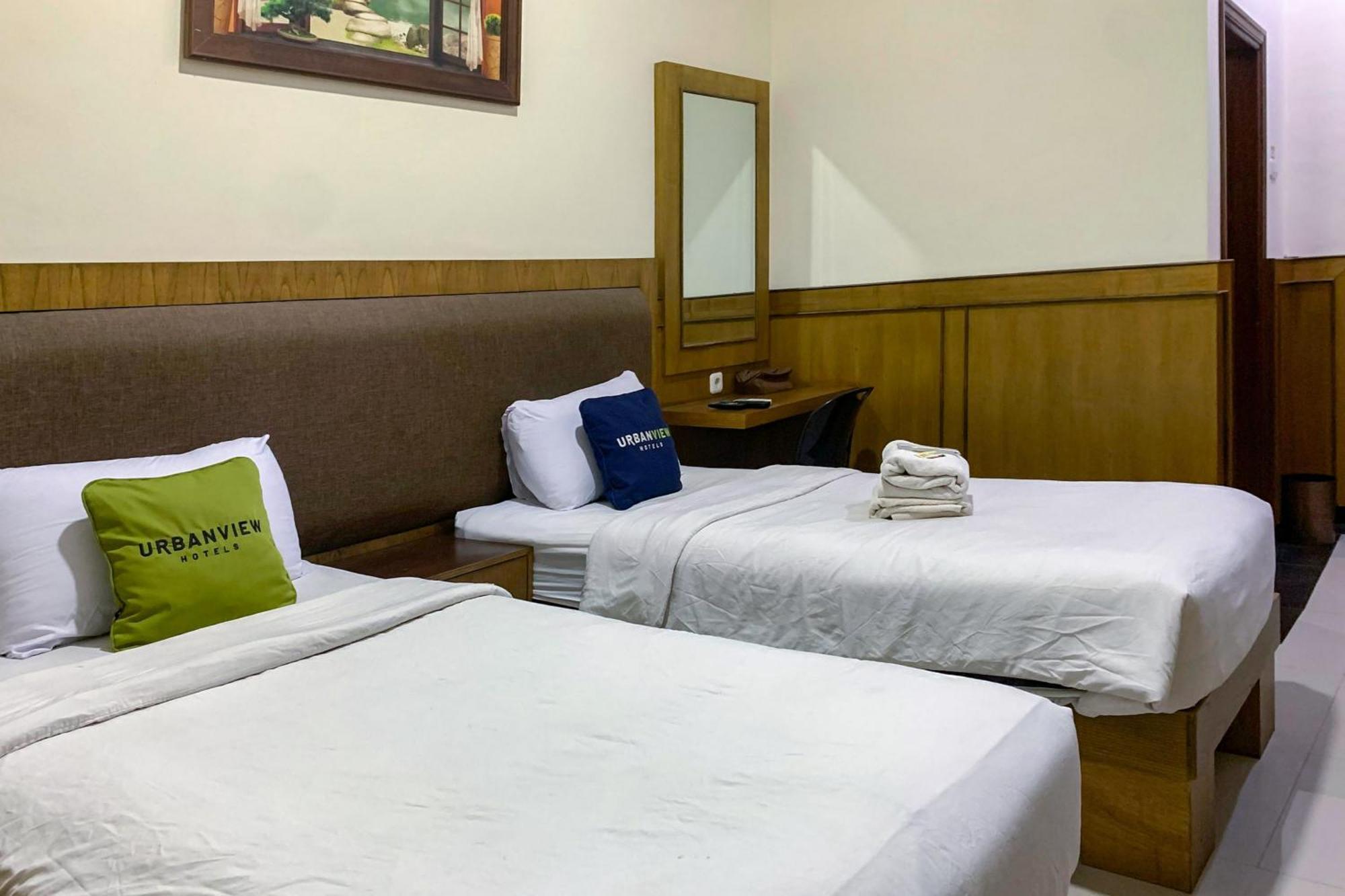Urbanview Alfiya Hotel Lampung 班达楠榜 外观 照片